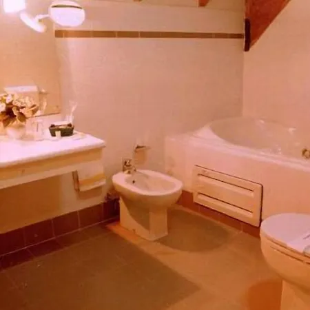 & Loisir Le Ruote Отель Ровелето